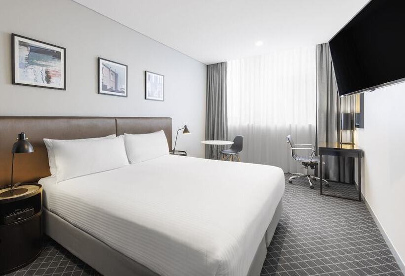 Студия Стандарт Двуспальная Кровать, Holiday Inn & Suites Sydney Bondi Junction, An Ihg