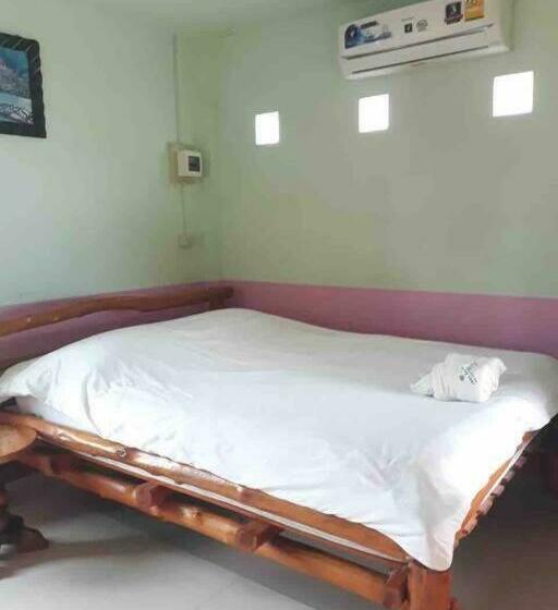 スタンダードルーム, เพชร รีสอร์ท นครไทย Phet Resort, Nakhonthai