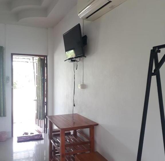 エコノミールーム, เพชร รีสอร์ท นครไทย Phet Resort, Nakhonthai