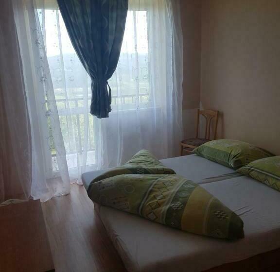 标准间带阳台, Horský Hotel Vršky