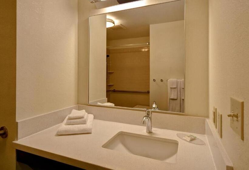 Студия Стандарт, Candlewood Suites Carrollton, An Ihg