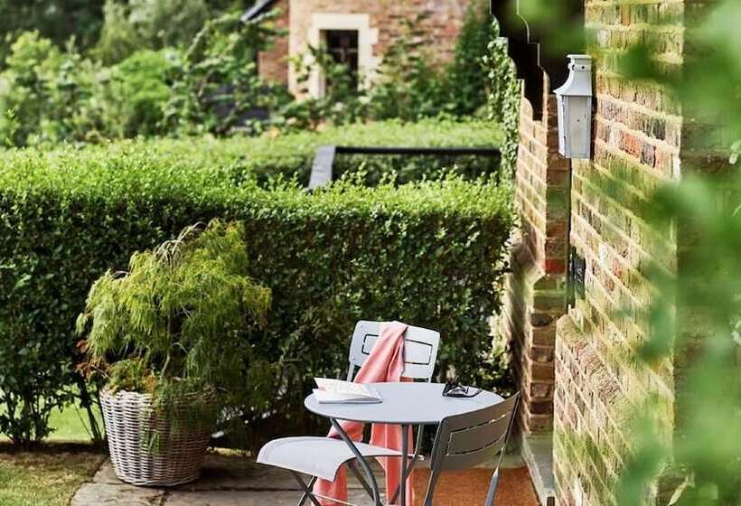 Люкс 2 Спальни, Coworth Park  Dorchester Collection
