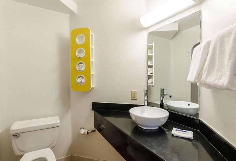Номер Стандарт, Motel 6bristol, Va