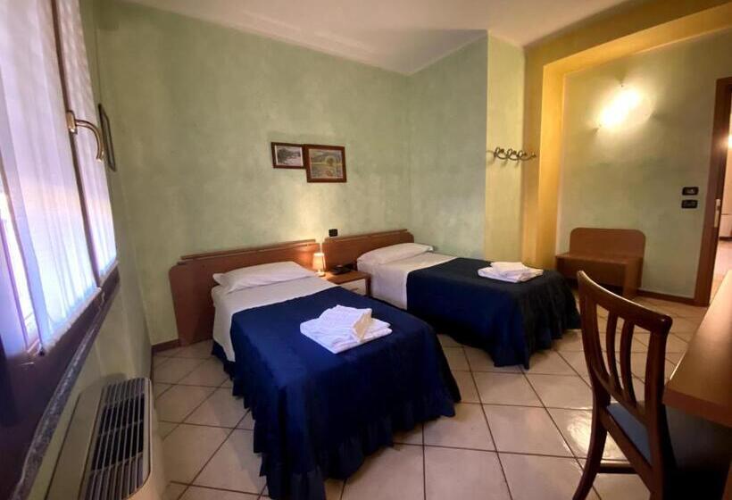 Номер Стандарт, Sole Della Franciacorta   Hotel & Restaurant