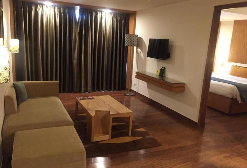 Президентский Люкс, Lemon Tree Hotel, Dehradun