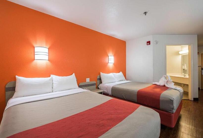 Standaard Vierpersoonskamer, Motel 6 Athens