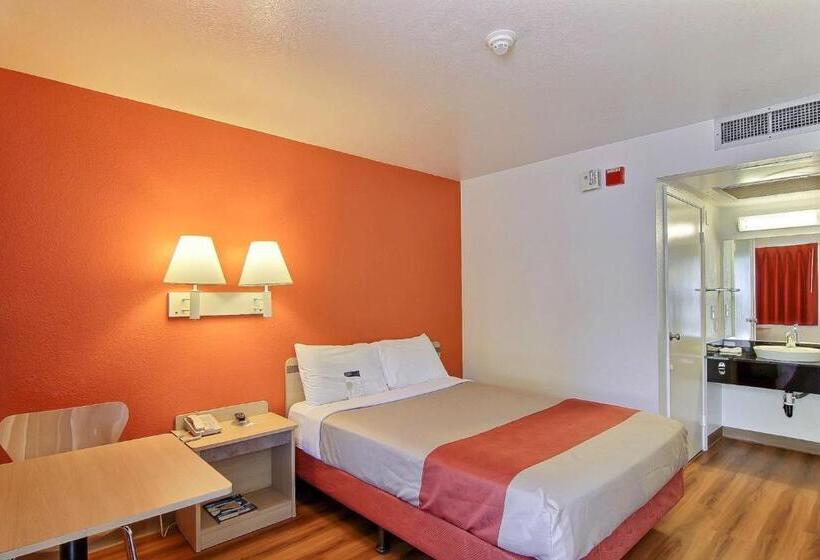 适合残疾人使用的标准间, Motel 6 Lompoc, Ca