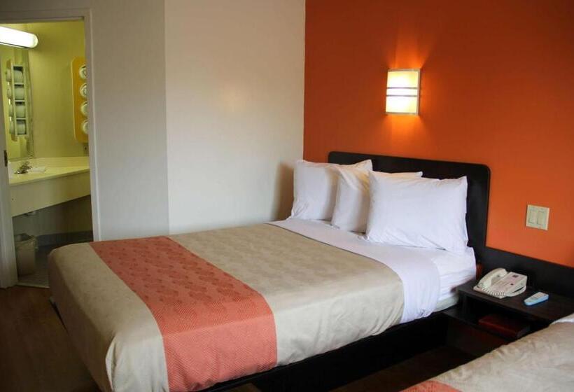 Номер Стандарт, Motel 6milan, Oh  Sandusky