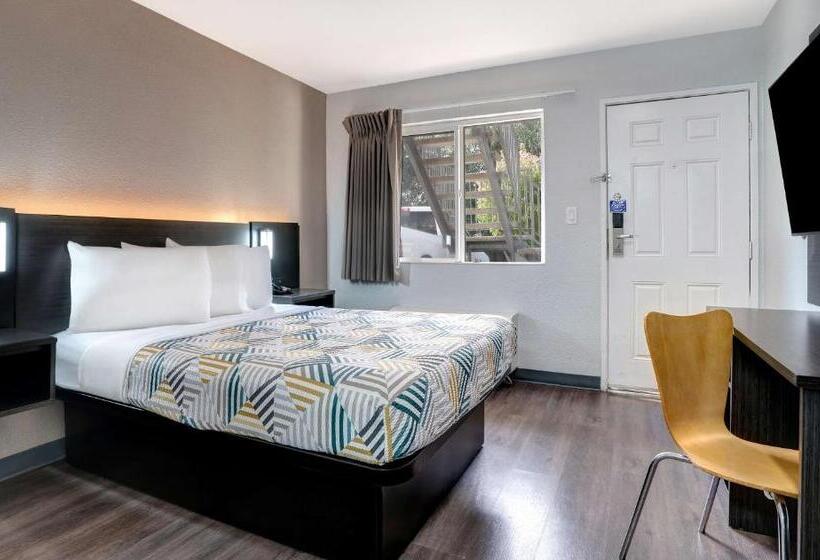 Quarto Estandar, Motel 6sacramento, Ca  North