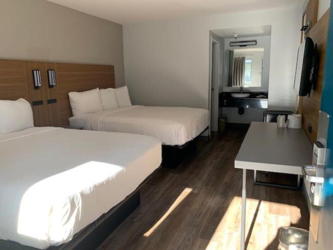 Номер Стандарт, Motel 6 Santa Ana, Ca
