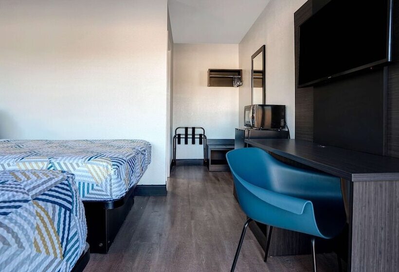带2个双人床的标准工作室, Motel 6arcata, Ca Cal Poly Humboldt