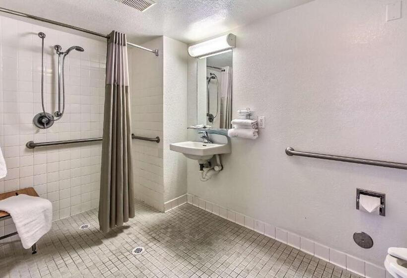 Номер Стандарт Адаптированный для Инвалидов, Motel 6salinas, Ca  North Monterey Area