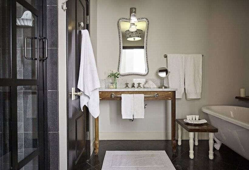 Четырехместный Номер Deluxe, Bespoke Inn Scottsdale