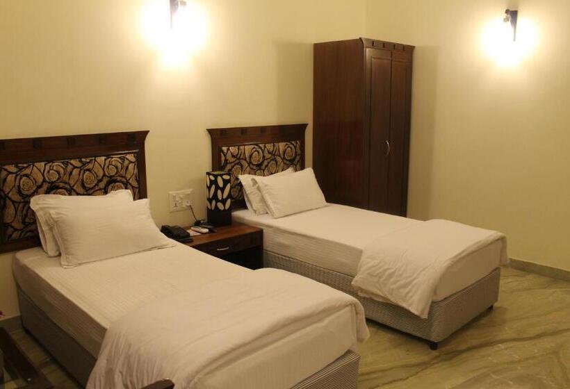 Quarto Deluxe, Taj Darbar