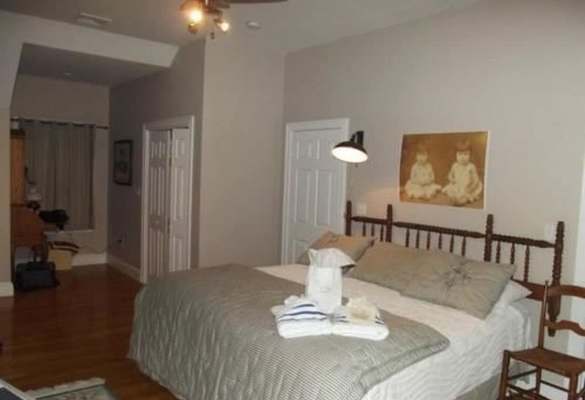 Стандартный Номер Кровать Кинг, Josephine S Bed & Breakfast