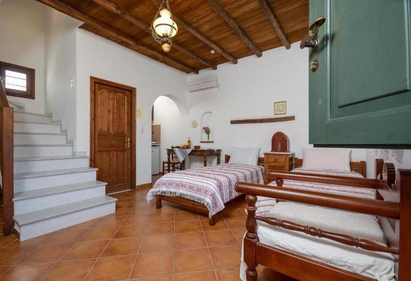Семейные Апартаменты, Naxos Filoxenia