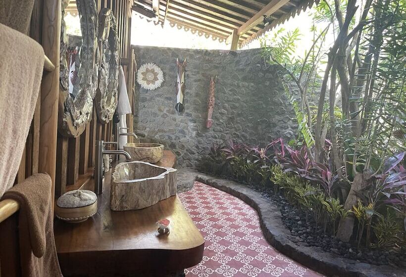 Бунгало Deluxe, Louka Beach Bali