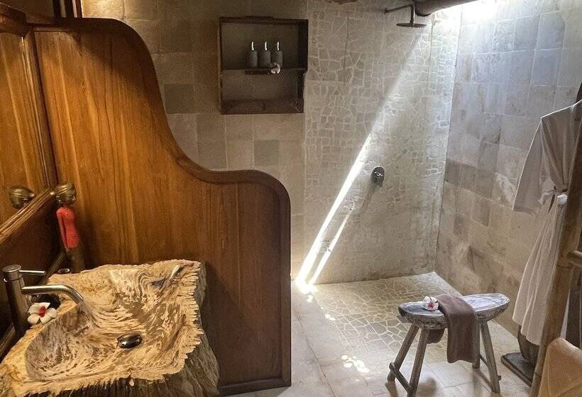 Бунгало Стандарт, Louka Beach Bali