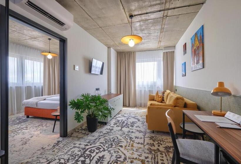 Студия Стандарт, Arche Hotel Wrocław Airport