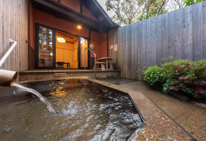 اتاق استاندارد چهار تخته, Tsuwabuki No Hana