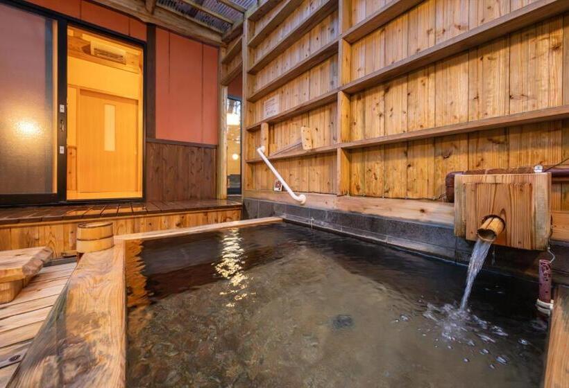 اتاق استاندارد چهار تخته, Tsuwabuki No Hana