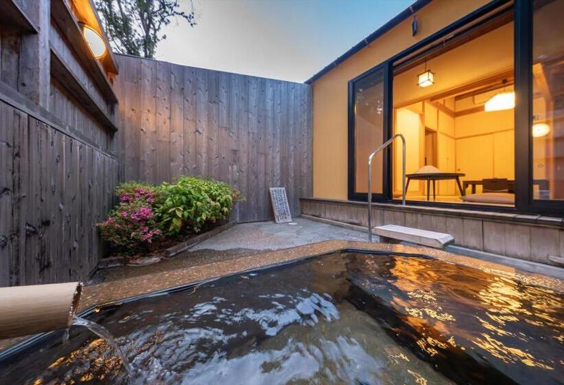 اتاق سوپریور چهار تخته, Tsuwabuki No Hana