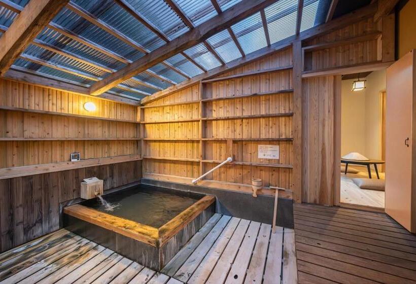 اتاق سوپریور چهار تخته, Tsuwabuki No Hana