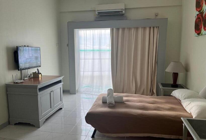 オーシャンビュースーペリアースイート, Paradise By The Sea In Penang By Veron At Rainbow Paradise