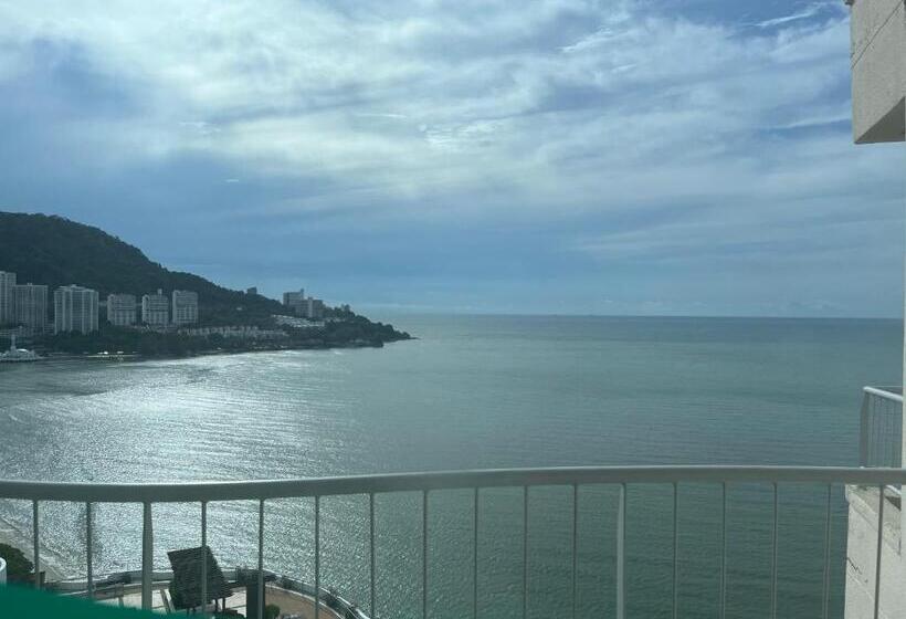 オーシャンビュースーペリアースイート, Paradise By The Sea In Penang By Veron At Rainbow Paradise