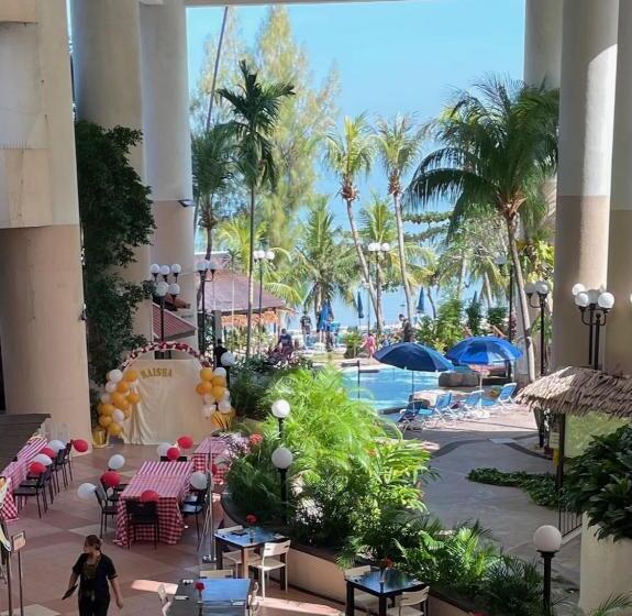 オーシャンビュースイート, Paradise By The Sea In Penang By Veron At Rainbow Paradise