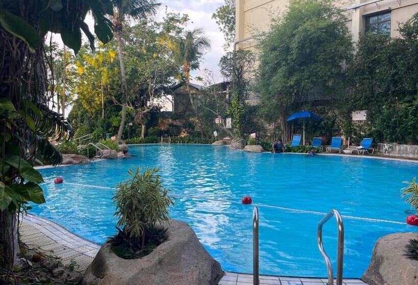 オーシャンビュースーペリアースイート, Paradise By The Sea In Penang By Veron At Rainbow Paradise