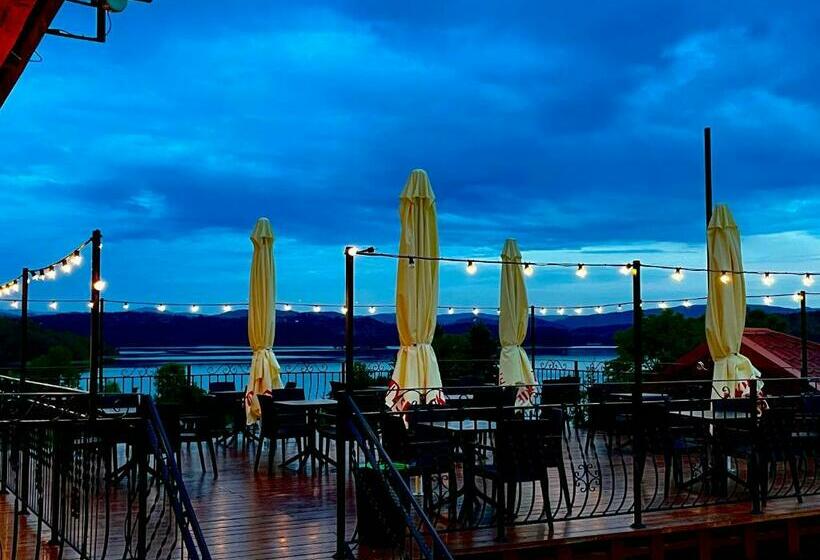 اتاق استاندارد با تخت بزرگ, Sztygarka Hetmańska Resort Solina