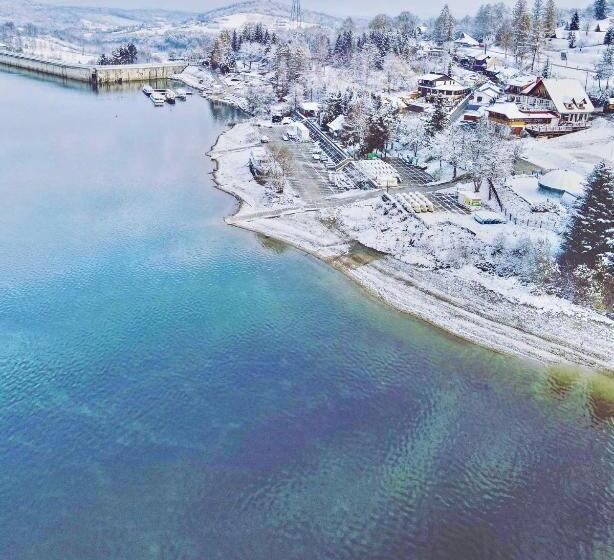 اتاق استاندارد با چشم‌انداز دریاچه, Sztygarka Hetmańska Resort Solina