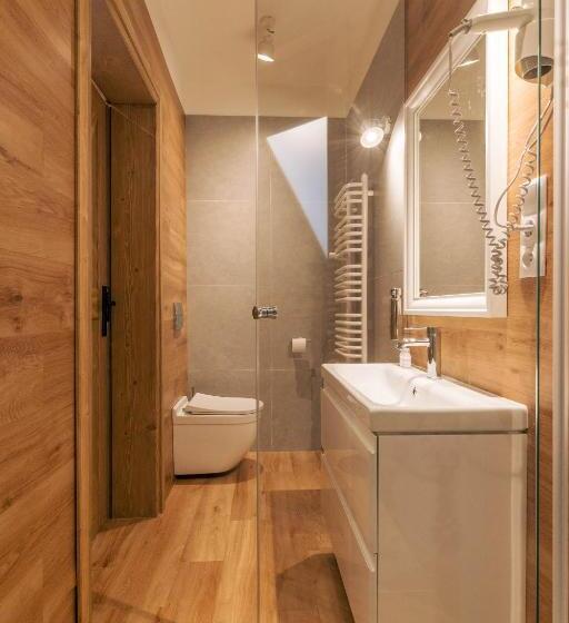 اتاق استاندارد با چشم‌انداز دریاچه, Sztygarka Hetmańska Resort Solina