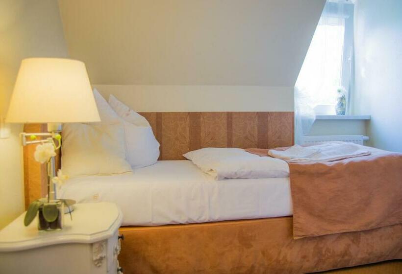 اتاق استاندارد یک نفره, Villa Siesta