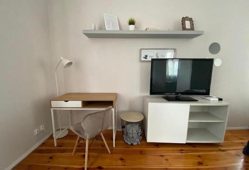اتاق استاندارد سه تخته با سرویس بهداشتی مشترک, Bankowa 8 Guest Rooms