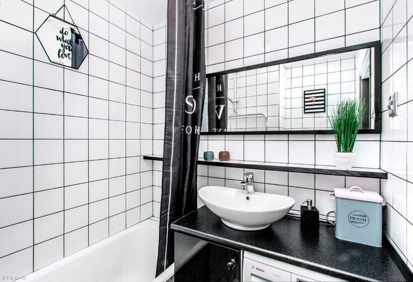 اتاق استاندارد با سرویس بهداشتی مشترک, Clicktheflat Hoża Street Apart Rooms