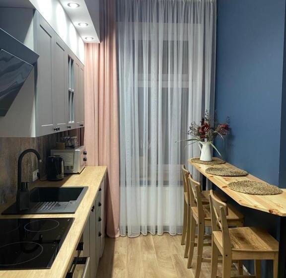 شقة غرفة واحدة, Apartamenty Liwa