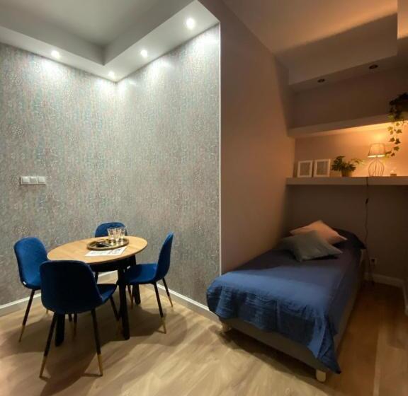 شقة غرفة واحدة, Apartamenty Liwa