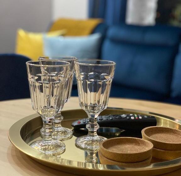 شقة غرفة واحدة, Apartamenty Liwa