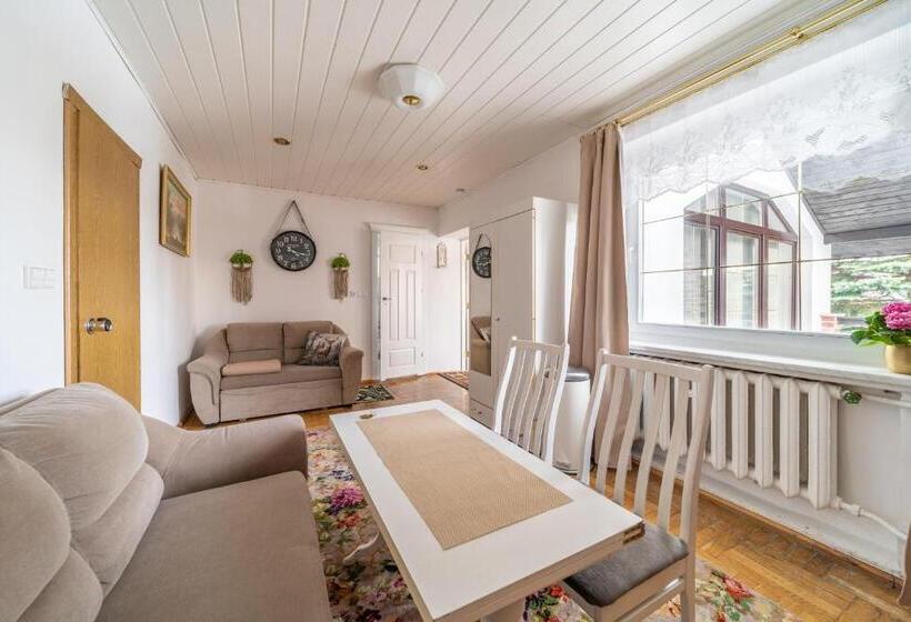 Family Suite, Willa Gencjana