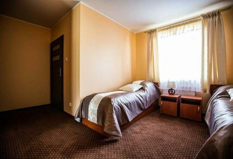 Номер Стандарт Трехместный, Park Hostel