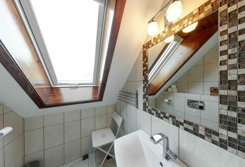 Студио Стандарт с Балконом, Villa Jura Pokoje Gościnne