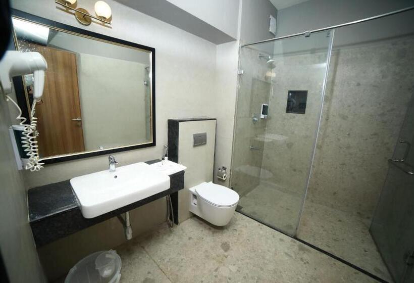 Полулюкс, Grand Palace Hotel & Spa
