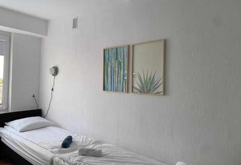 Номер Стандарт Трехместный, Premium Hostel & Bistro