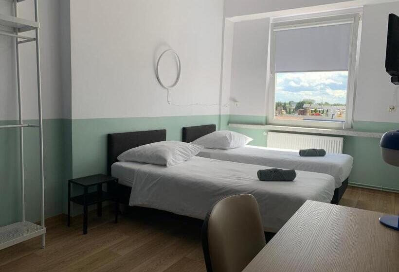Номер Стандарт, Premium Hostel & Bistro