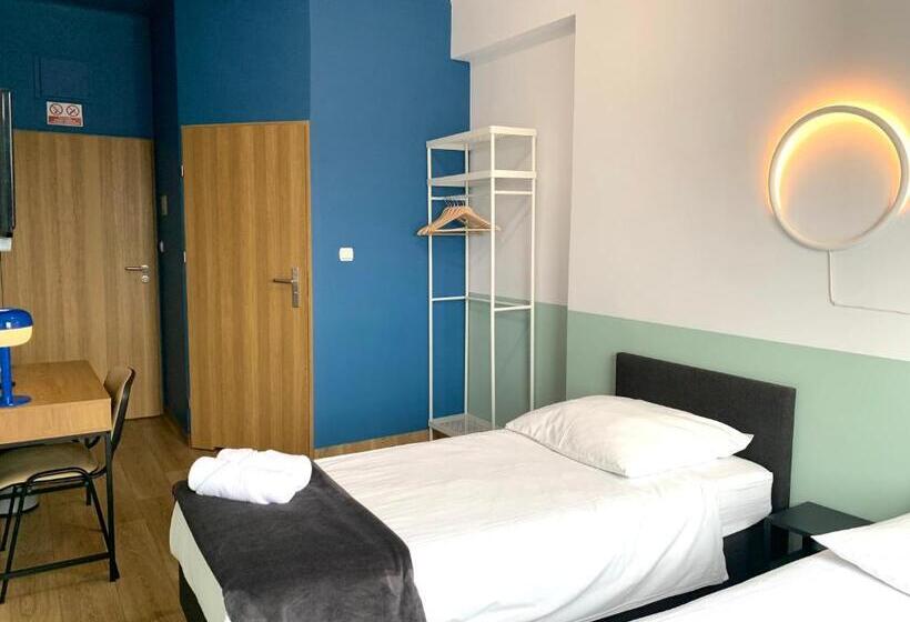 Номер Стандарт, Premium Hostel & Bistro
