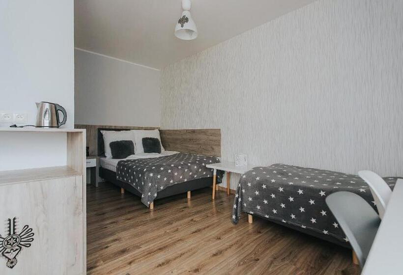 Трехместный Номер Стандарт с Балконом, Majerzanka