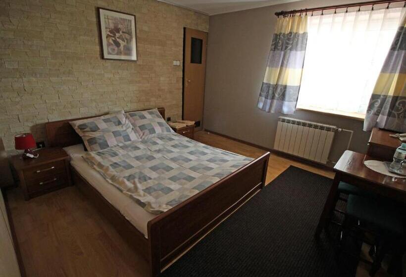 اتاق استاندارد یک نفره, Bar Malwa