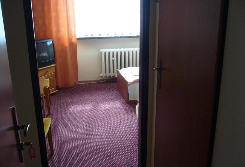 غرفة قياسية, Karet Obiekt Hotelowy